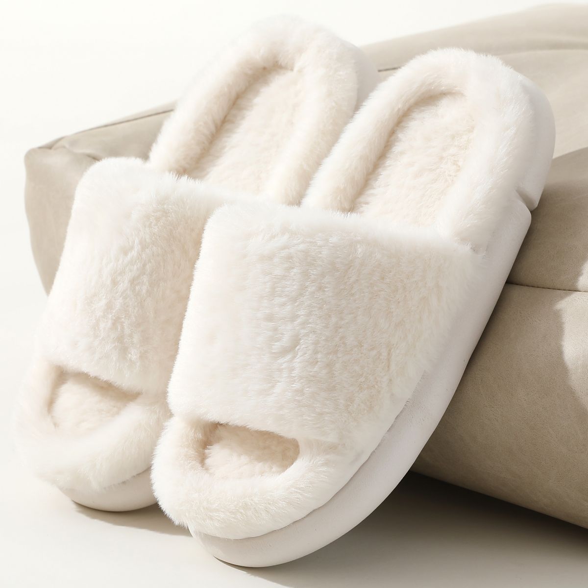 Eva Fluffy Slippers
